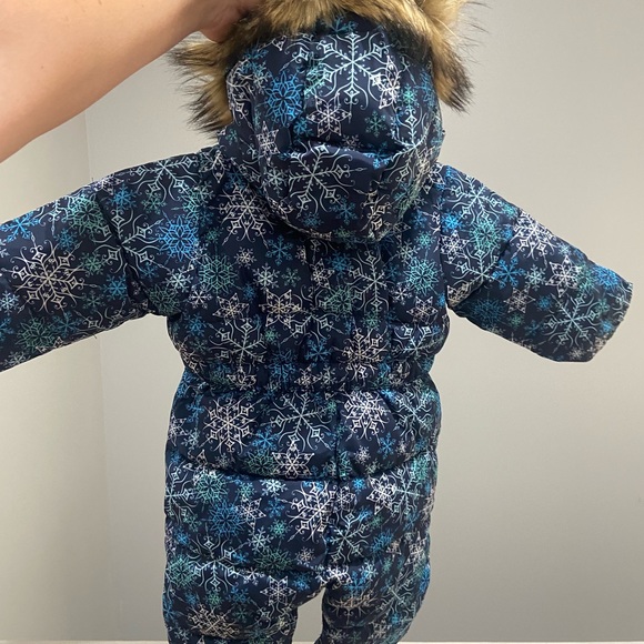 Land’s End 3-6 months Baby Bunting Snowsuit removable faux fur hood * worn once - Picture 9 of 14